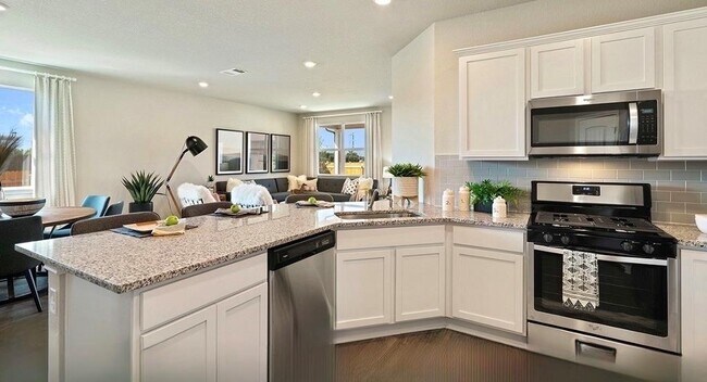 Building Photo - 611 Bluffview Dr.