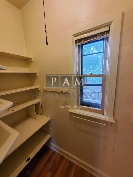 Building Photo - 919 E Brady St