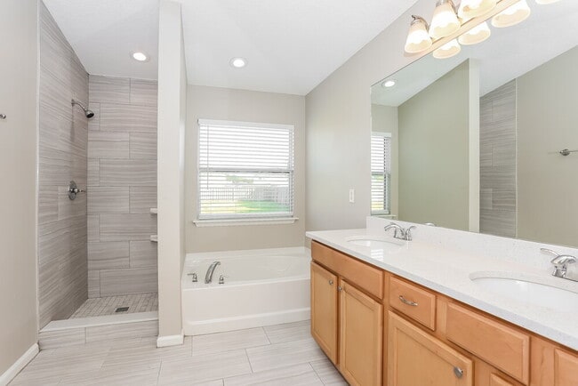 Building Photo - 2655 Oak Haven Dr