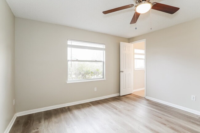 Building Photo - 10918 Key Coral Dr