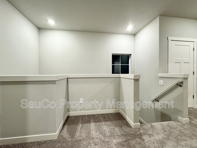 Building Photo - 7181 SE Benedict St