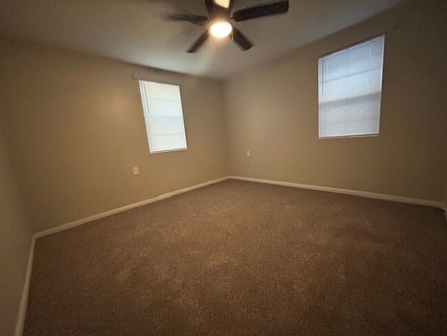 Building Photo - Call Property Manager Tonia Rollins at (50...