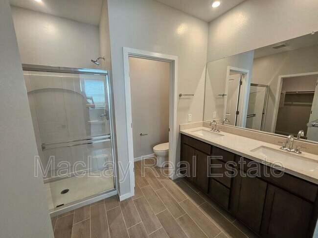 Building Photo - 33723 Blackwell Dr