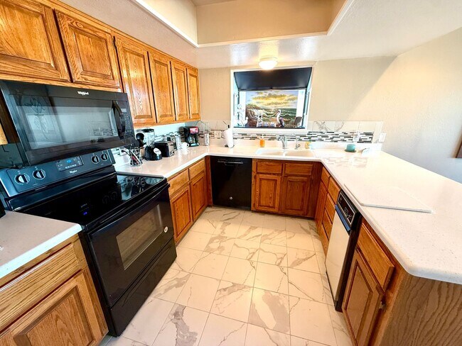 Building Photo - Beautiful Furnished 2 Bed / 2 Bath Condo in Laguna Nueva – Colorado River Living! 1-3 Month Term