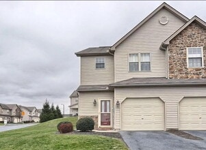 Building Photo - 7565 Stephen Dr