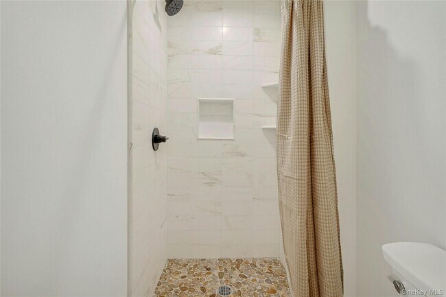 Building Photo - 229 Piermont Ave