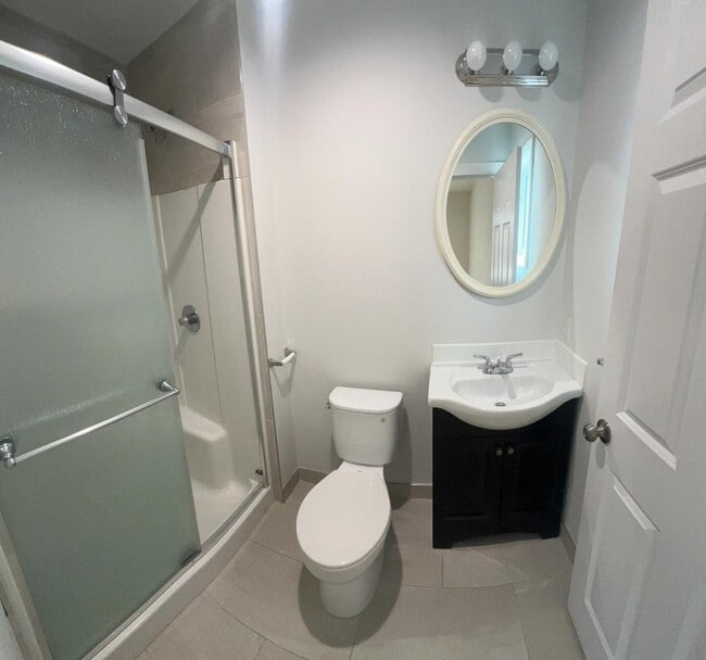 Building Photo - 16 Olyphant Pl