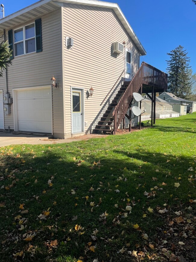 16988 7th St unit B $925/mo - 16988 N 7th St