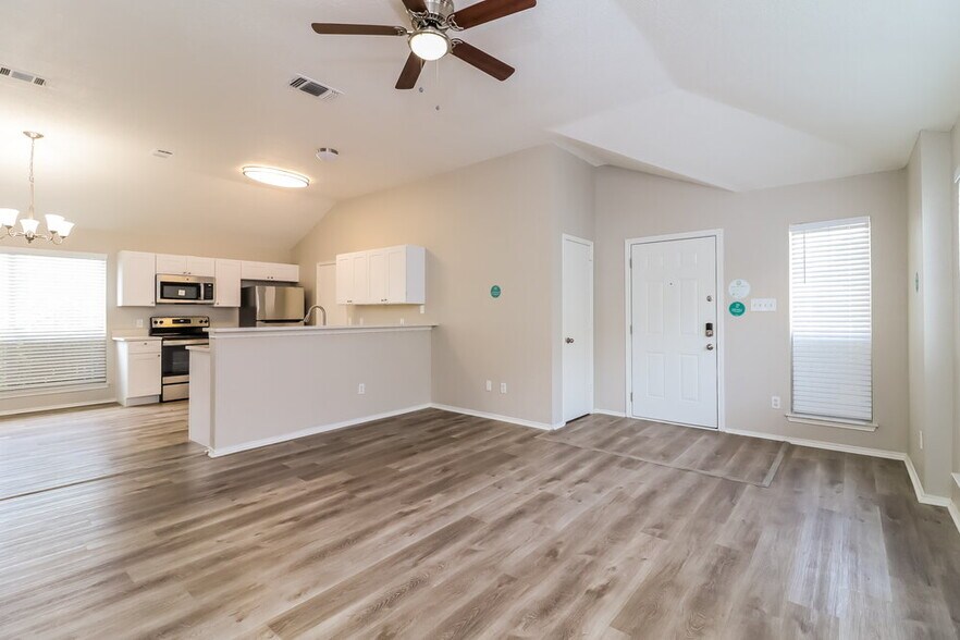 Building Photo - 10529 Towerwood Dr