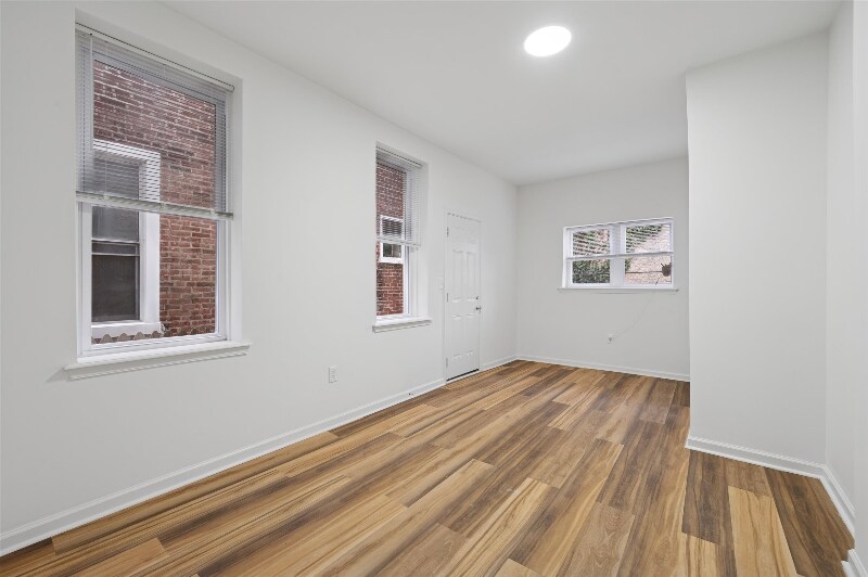 Building Photo - 5629 W Girard Ave
