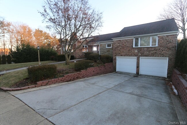 Building Photo - 2 Pell Terrace