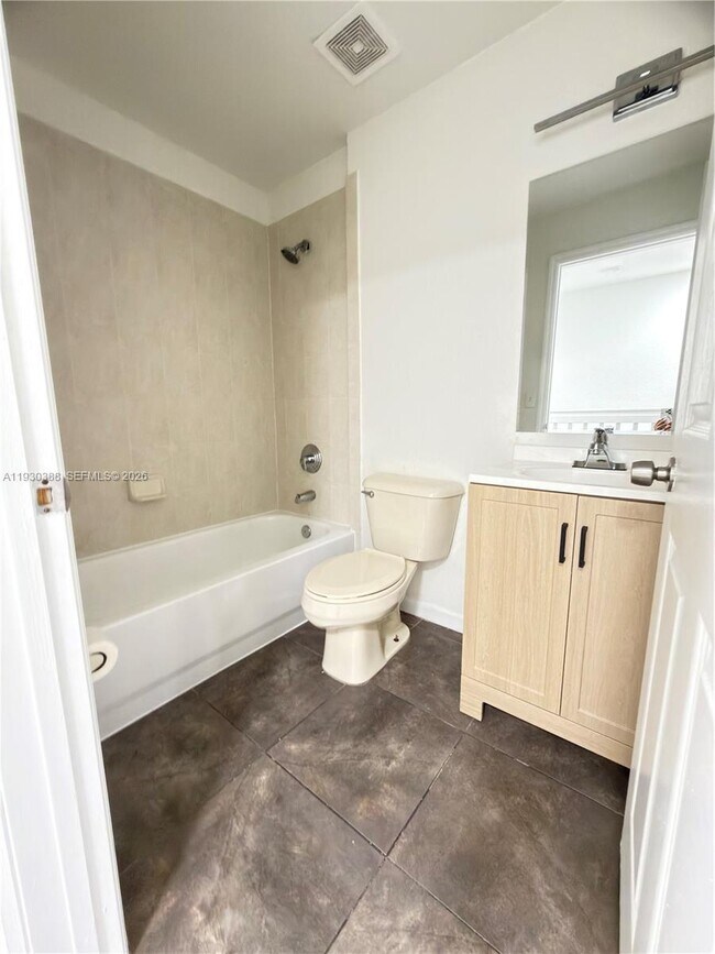 Building Photo - 2216 NW 135th Terrace