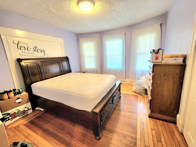 Building Photo - 10 Alton Rd