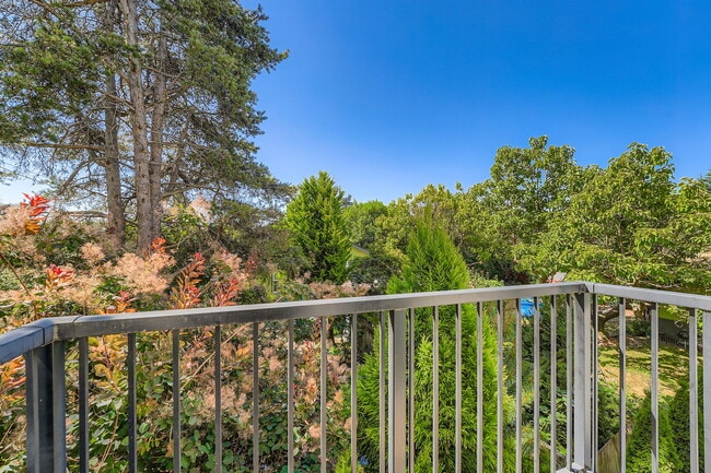 Building Photo - 1807 SW 96th Ln