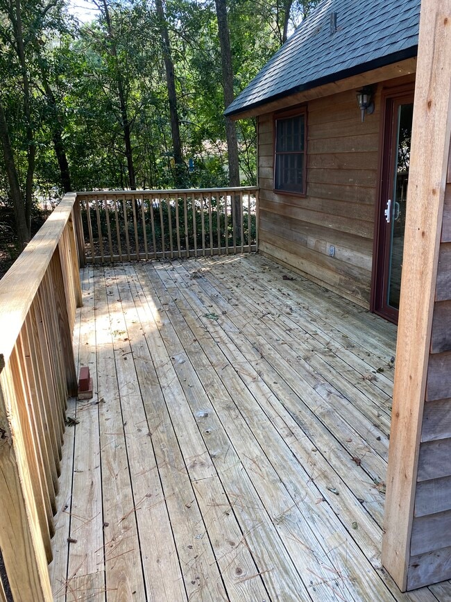 Building Photo - 3008 W University Ave