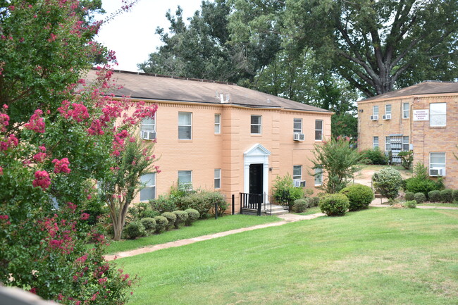 Building Photo - Oak Meadows Apartments