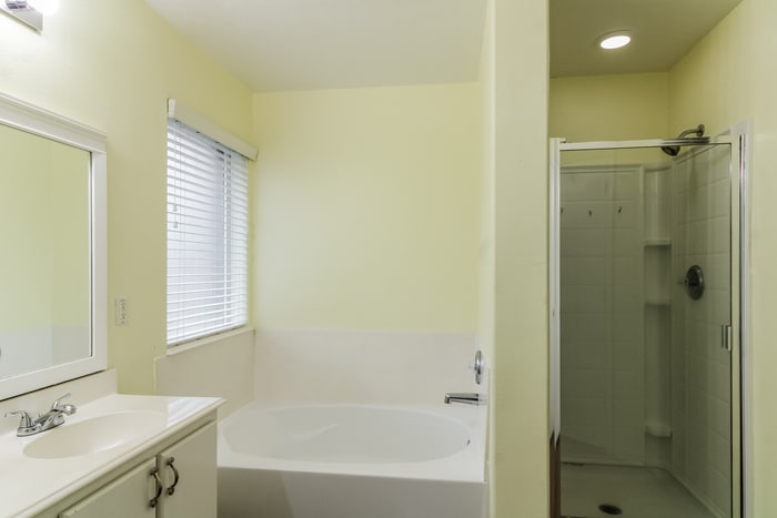 Building Photo - 5410 McKinley Ct