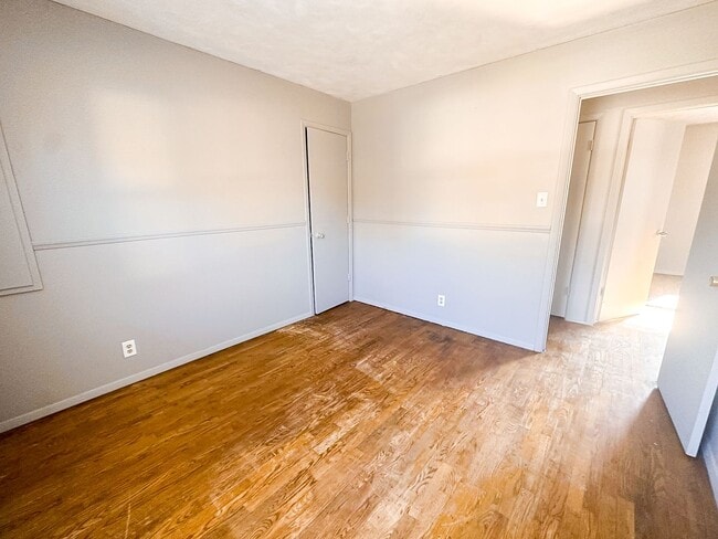 Building Photo - 8415 E 34th St