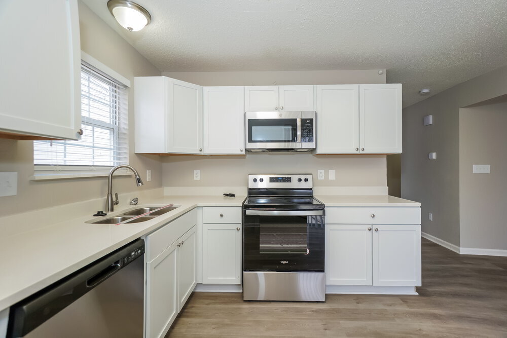 Building Photo - 9217 Dry Creek Dr