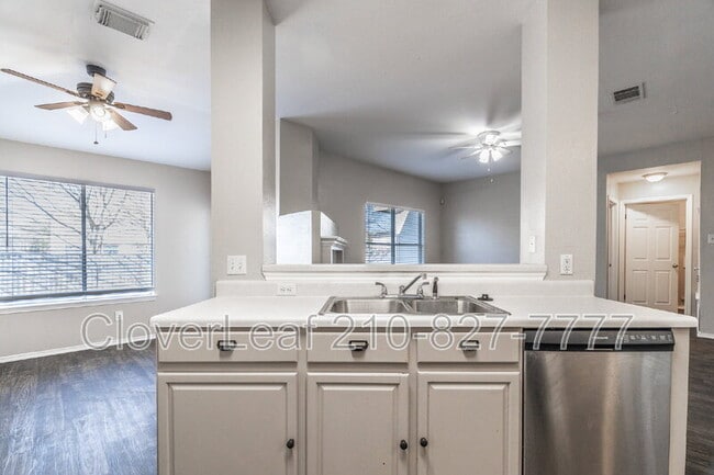 Building Photo - 410 Masonwood Dr