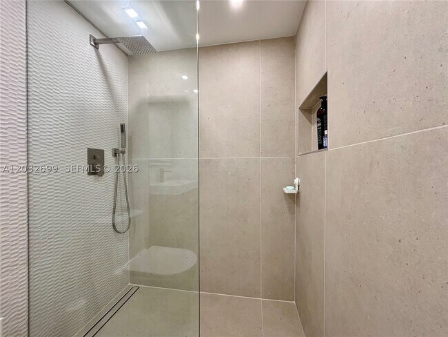 Building Photo - 2829 Indian Creek Dr