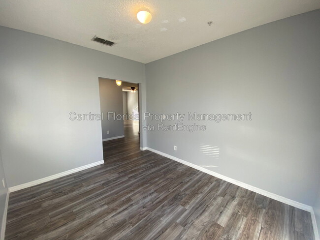Building Photo - 2076 Cypress Bay Blvd