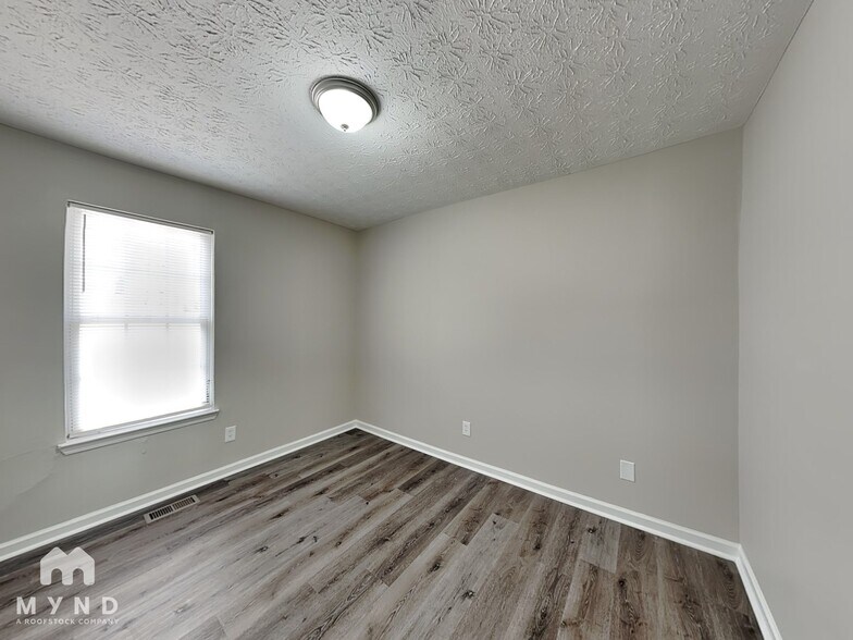 Building Photo - 1016 Bridle Creek Dr