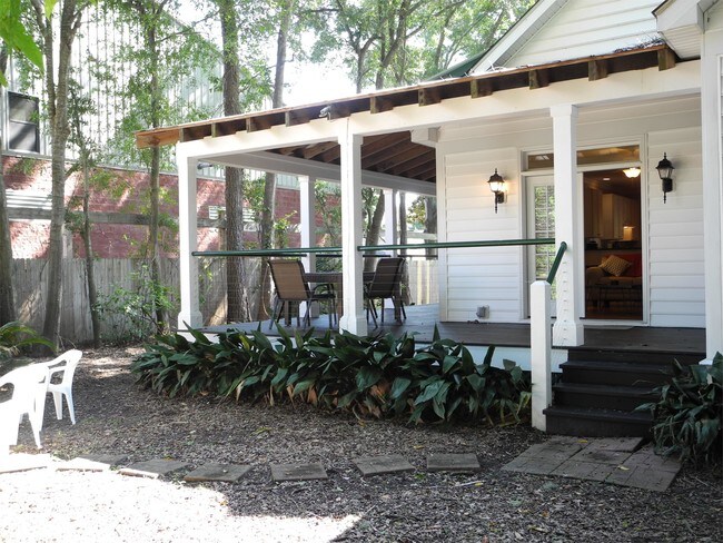 Building Photo - 2805 3rd St