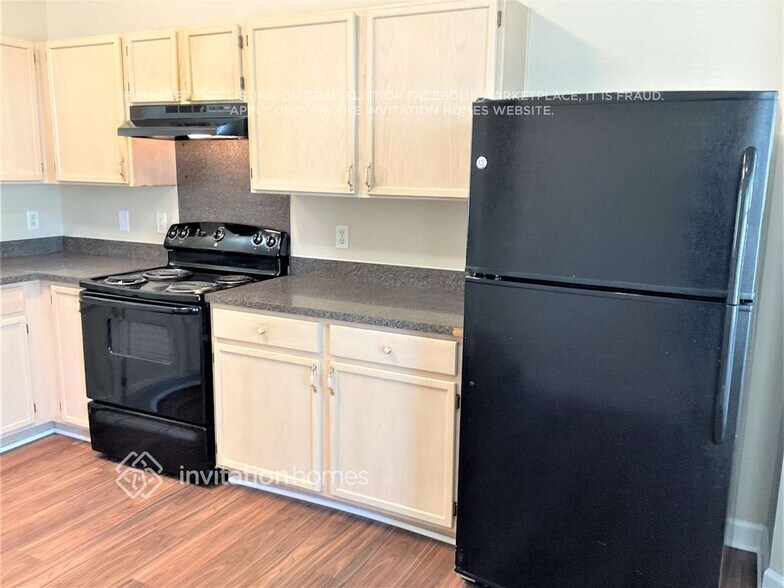 Building Photo - 2307 Jacobs Ct