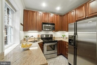 Building Photo - 1072 30th St NW