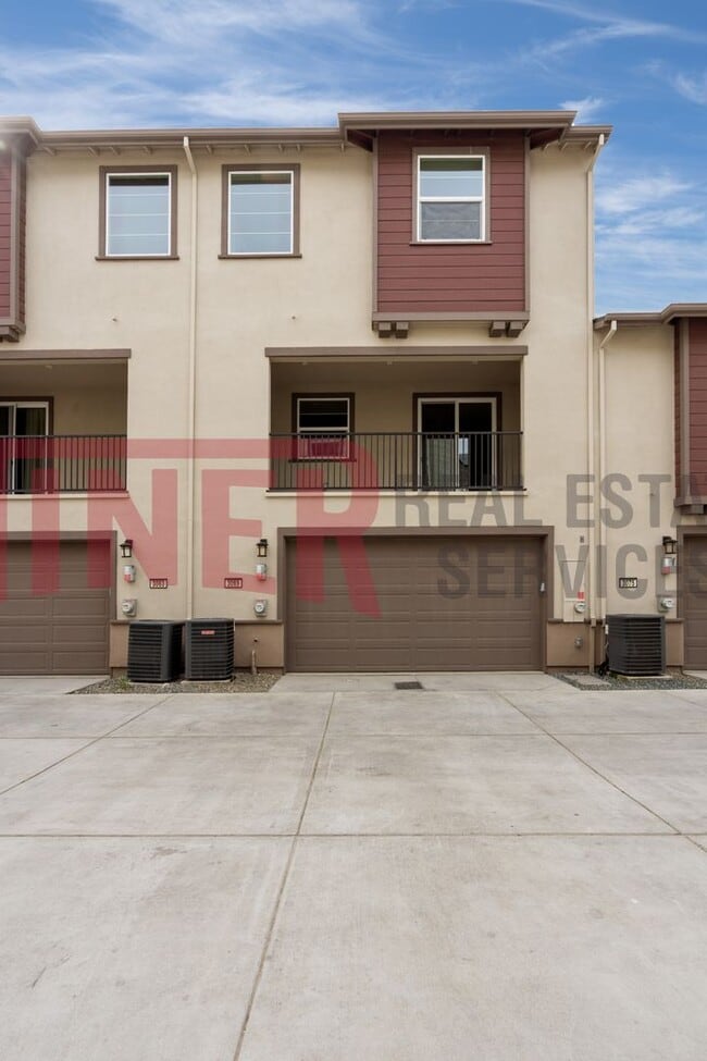 Building Photo - 3069 Cityscape Walk