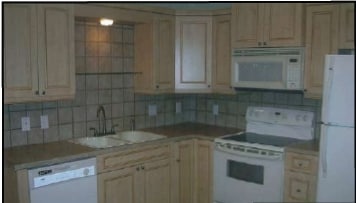 Building Photo - Creekside Townhomes