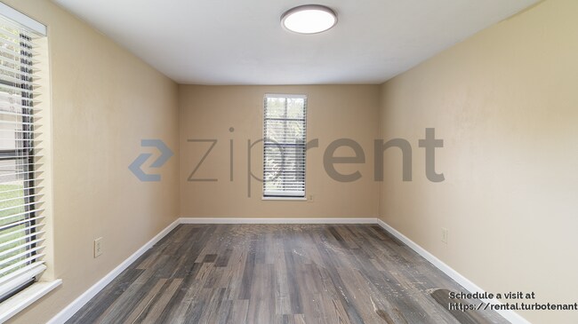 Building Photo - 1584 Selma Ave