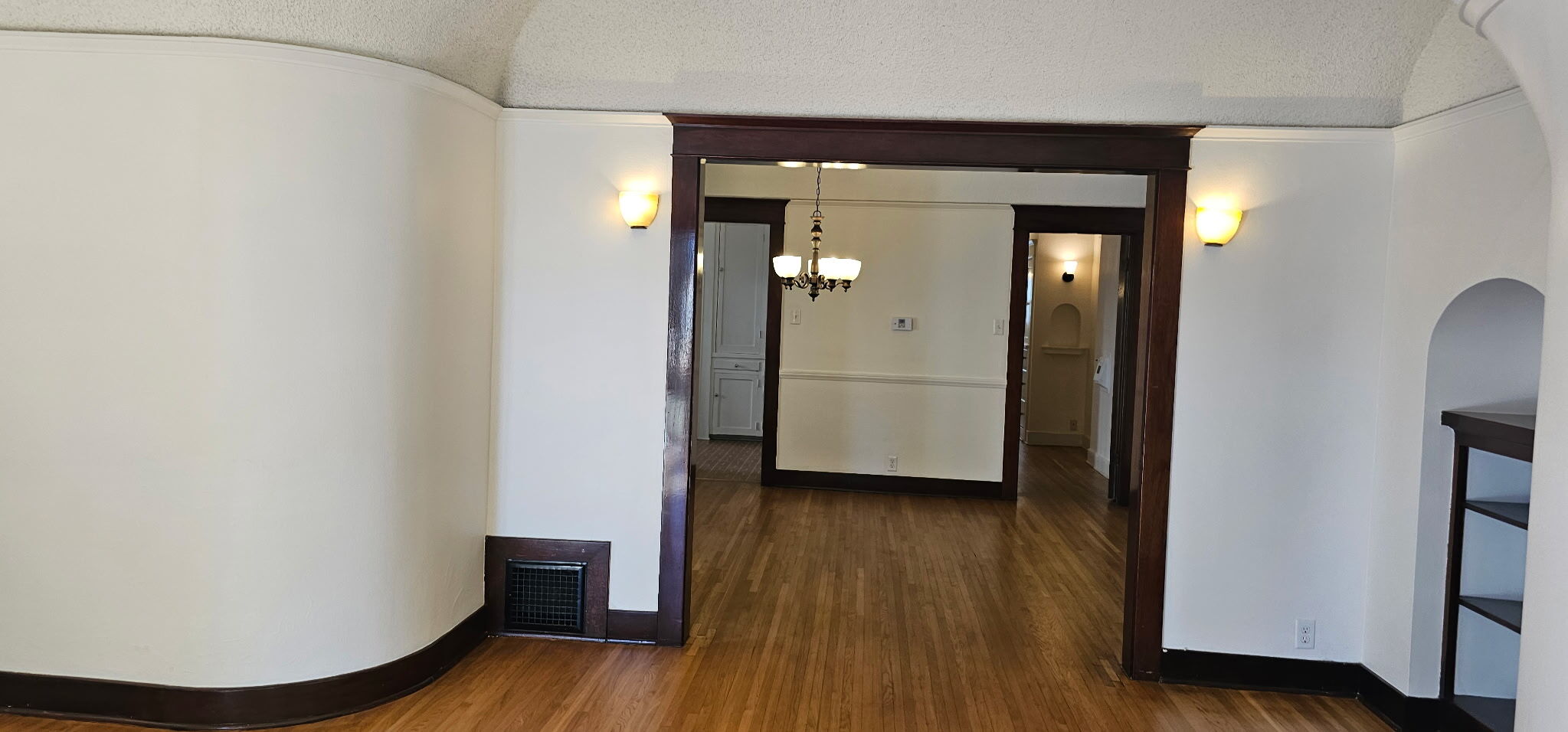 Living rm to dining rm - 218 1/2 N Kenmore Ave