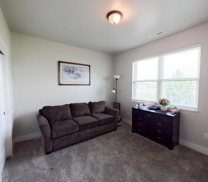 Building Photo - 34577 Eagle Crest Dr