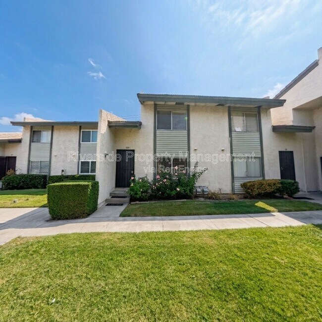 Building Photo - 2255 Cahuilla St