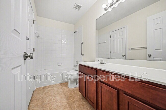 Building Photo - 3645 NW 84th Terrace