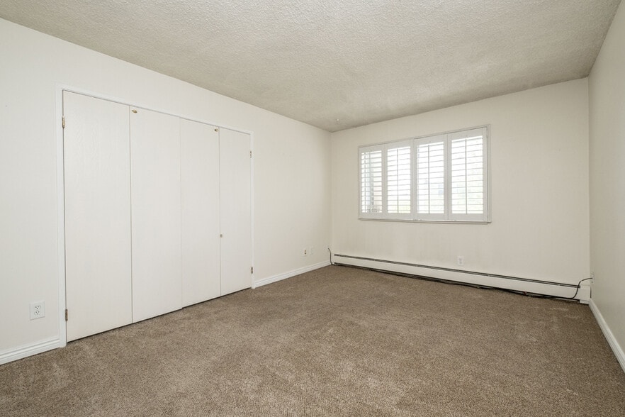 Bedroom 2 - 3470 S Poplar St