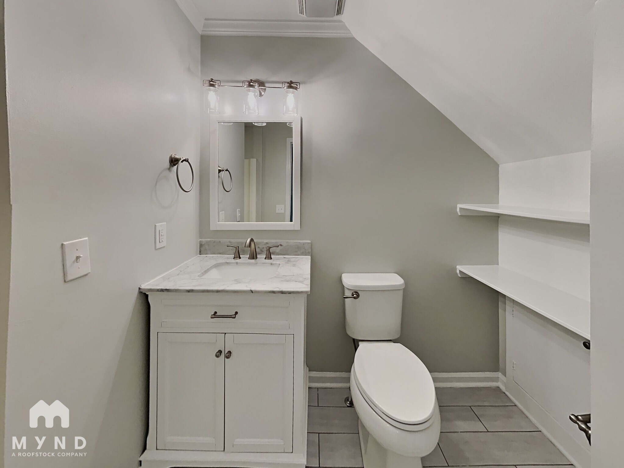 Building Photo - 136 Lema Dr