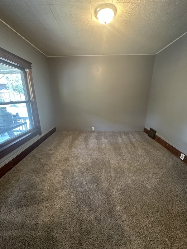 Building Photo - 4014 Woodbridge Ave