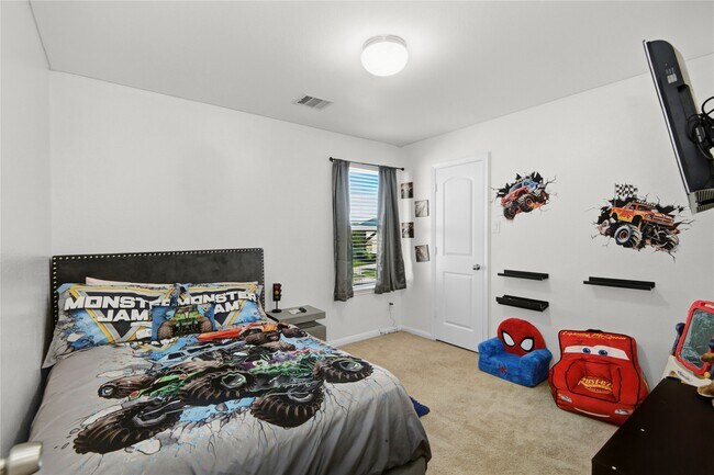 Building Photo - 2527 Cold River Dr