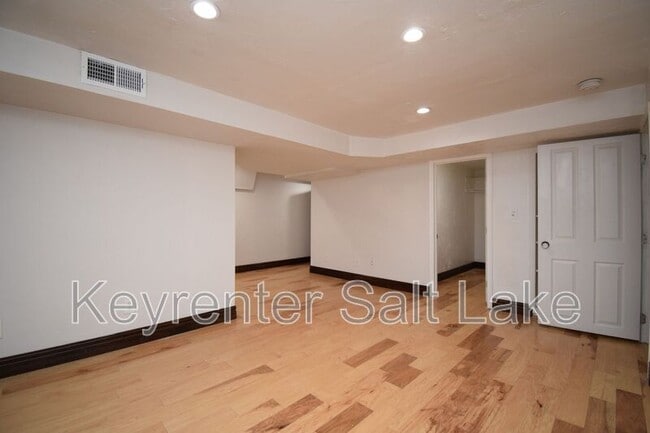 Building Photo - 2128 S 1900 E