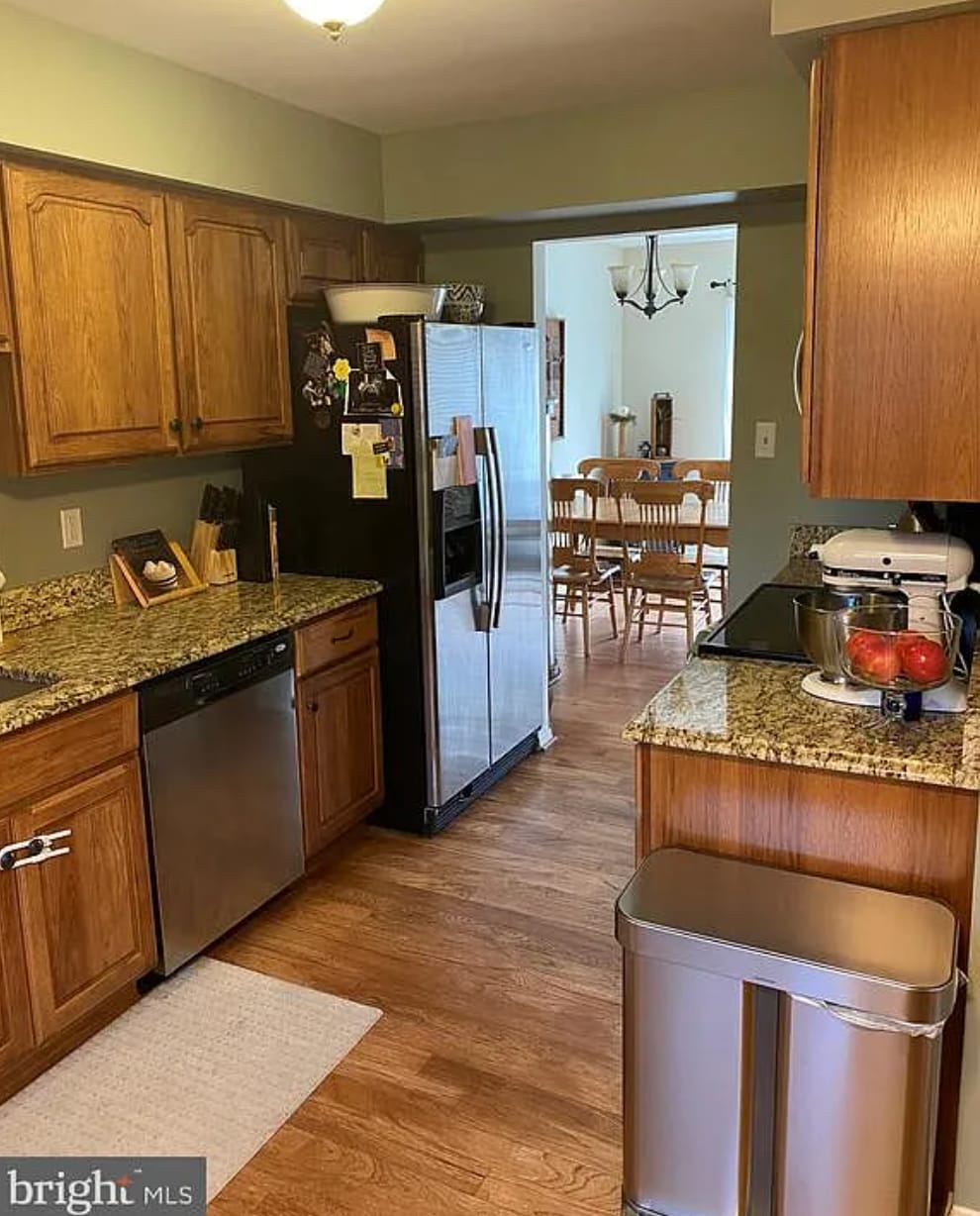 Building Photo - 17570 Macduff Ave