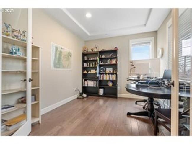Building Photo - Beautiful 5 Bedroom with Den/Office and Large Bonus Room in Bethany Ridge!!!