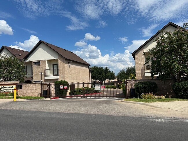 Building Photo - 2445 Monarch Dr