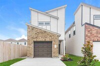 Building Photo - 15258 Estrella Rd W