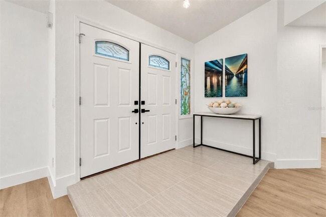 Building Photo - 630 Pinta Dr