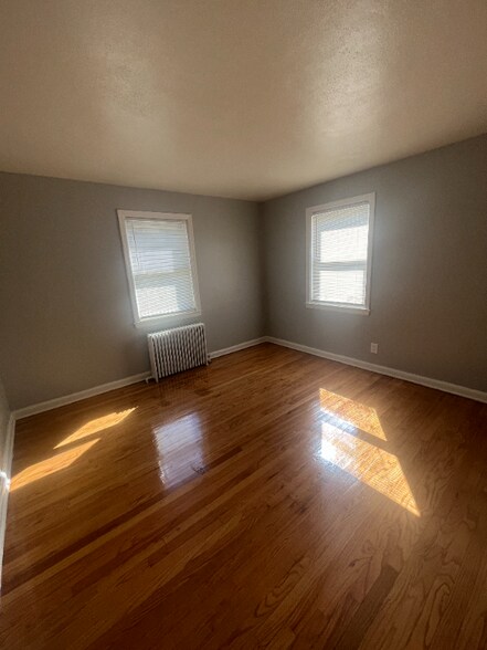 Primary Photo - 62 Hughes St