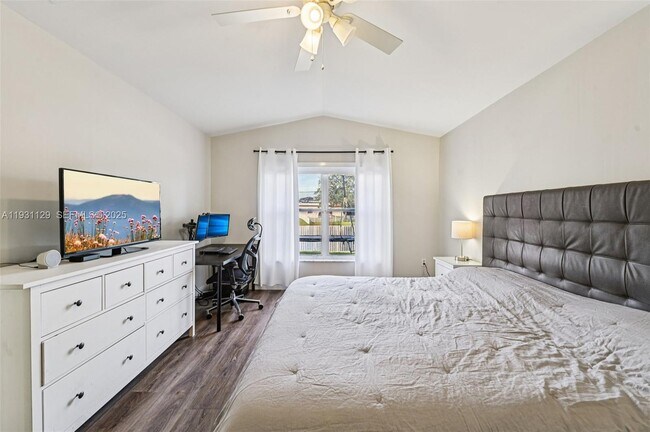 Building Photo - 1356 NW 192nd Ave