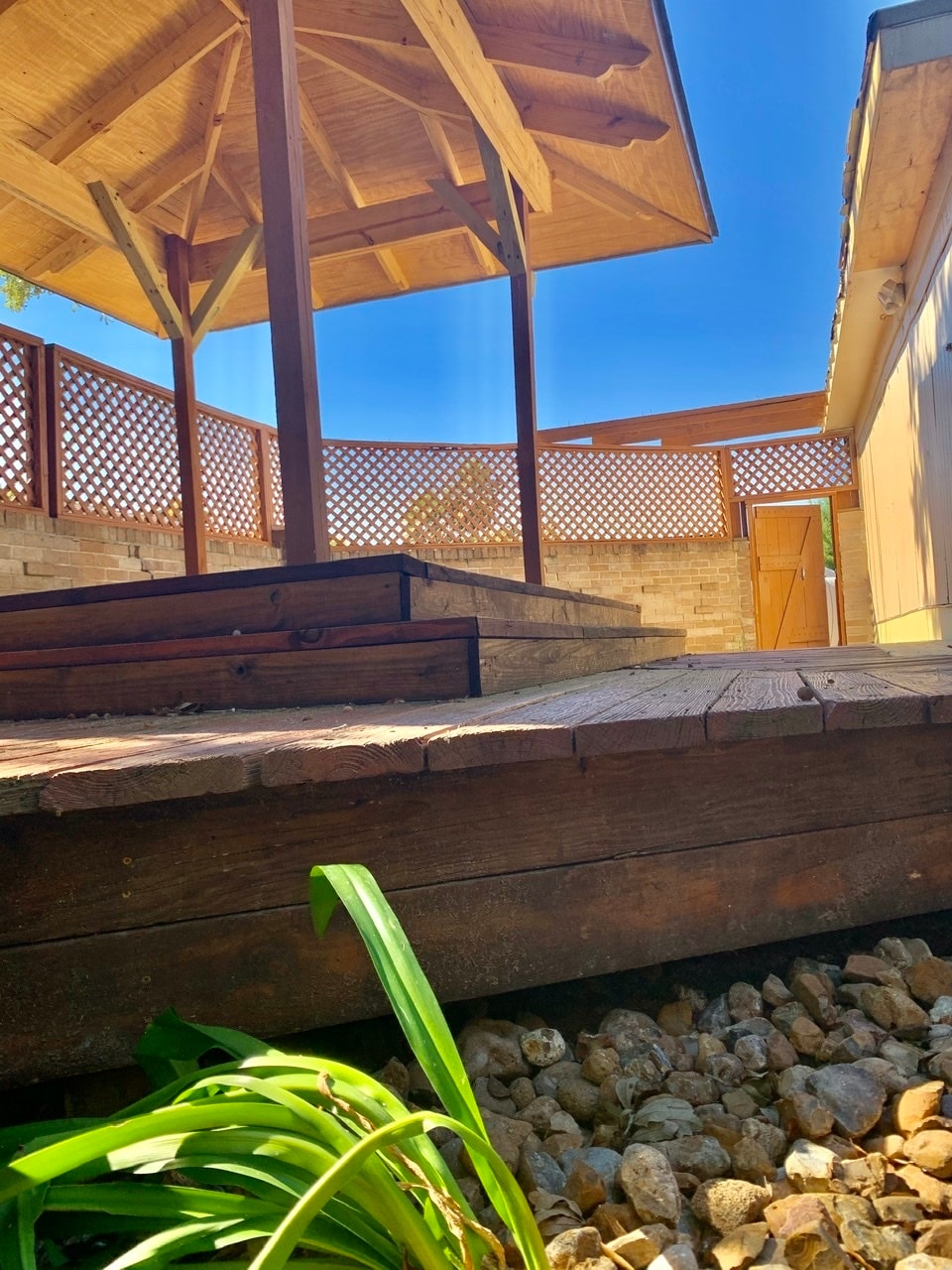 Building Photo - 3214 Continental Dr